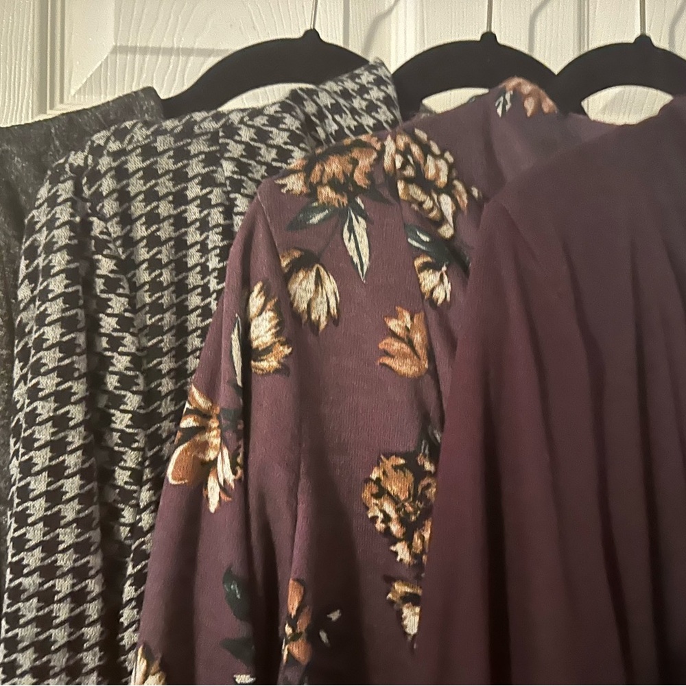 Four I.N. Studio cowl neck tops 1X